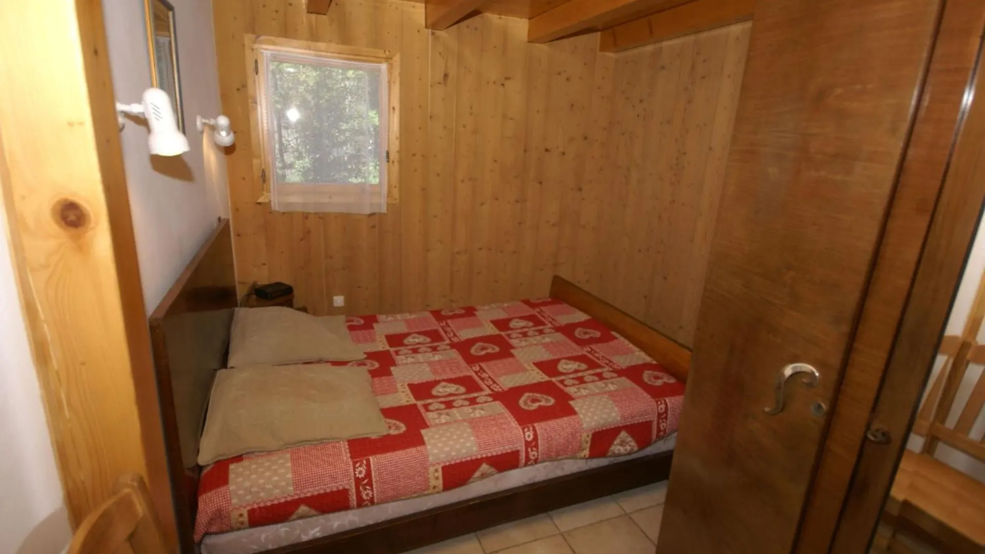 Peaceful Chalet In Les Houches With Mountain Views 0*,